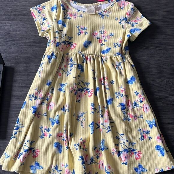 Yellow floral drsss - Picture 1 of 3